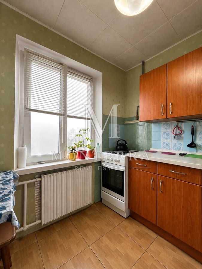 Продажа 2-комнатной квартиры 45.4 м², Иорданская ул., 16
