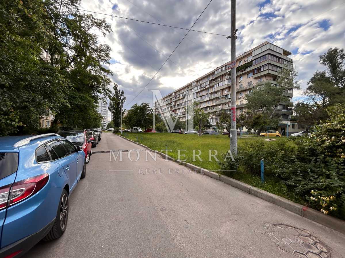 Продажа 2-комнатной квартиры 45.4 м², Иорданская ул., 16