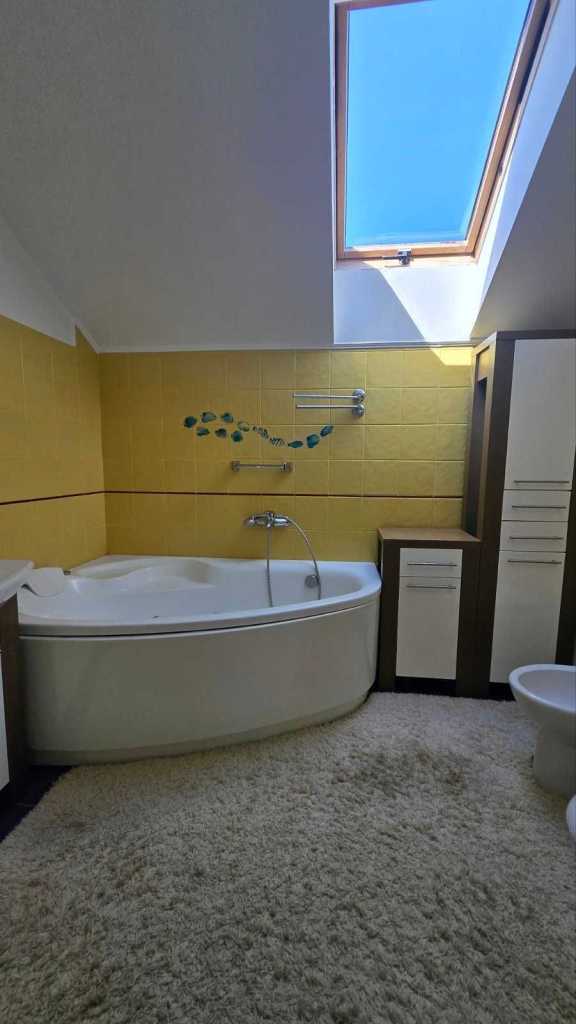 Продаж котеджу 155 м², Центральна