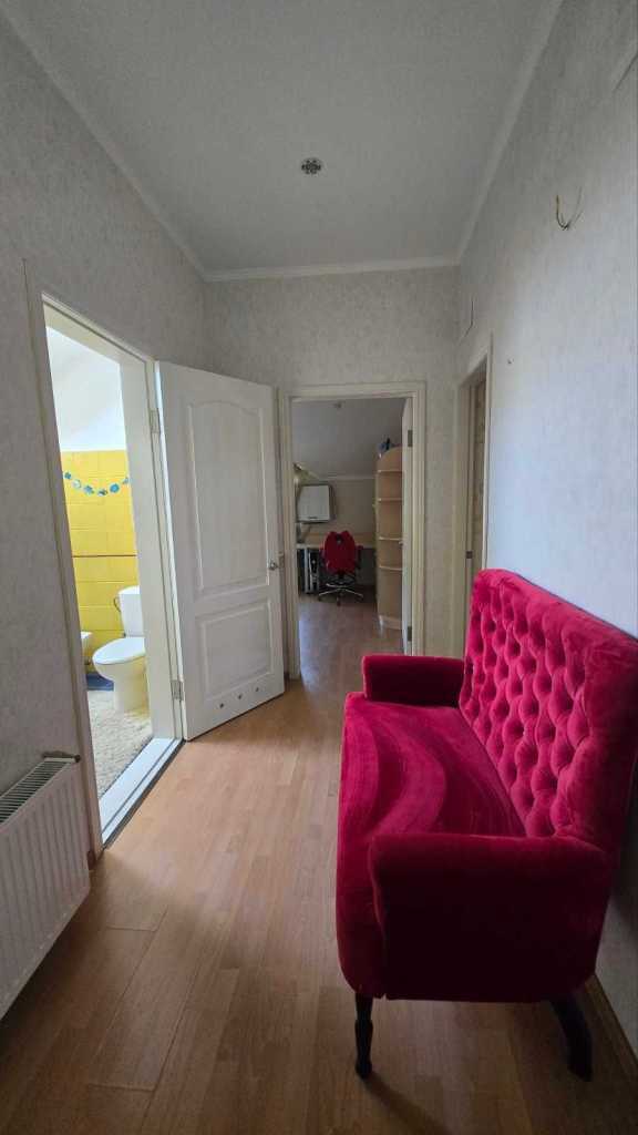 Продаж котеджу 155 м², Центральна