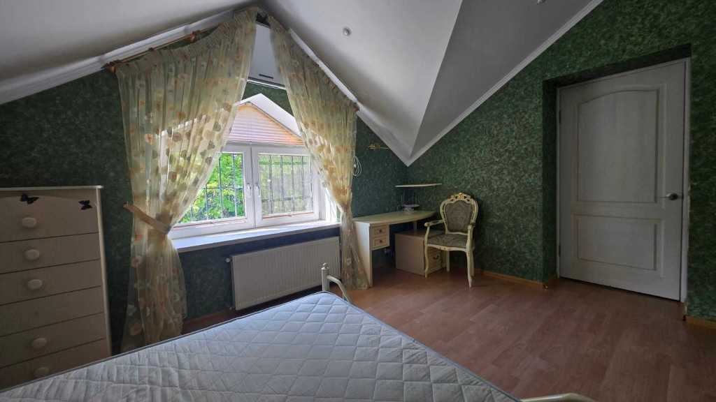 Продаж котеджу 155 м², Центральна