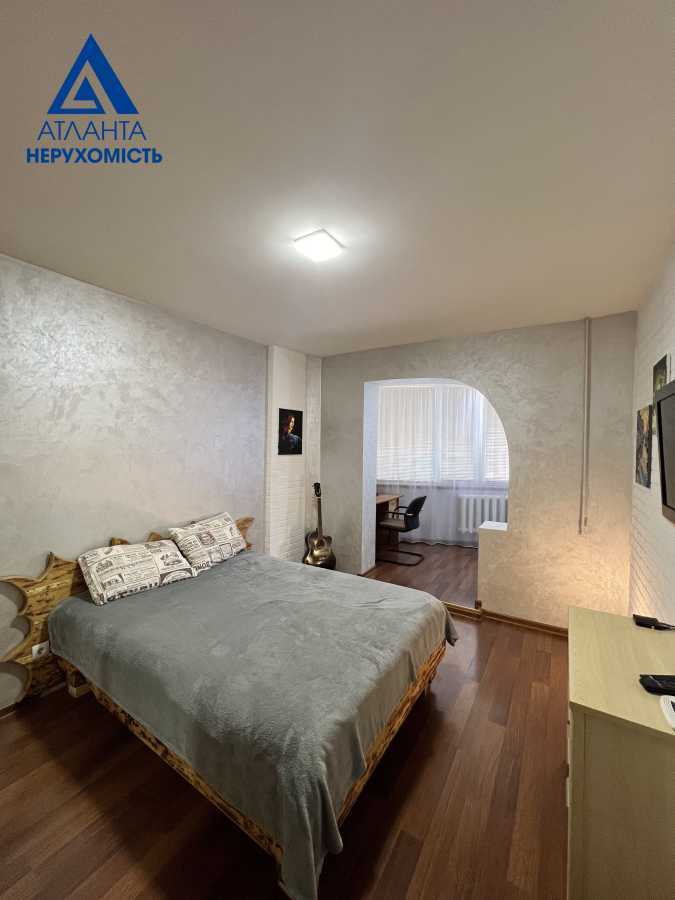 Продажа 3-комнатной квартиры 65.4 м², Соборности просп., 20А