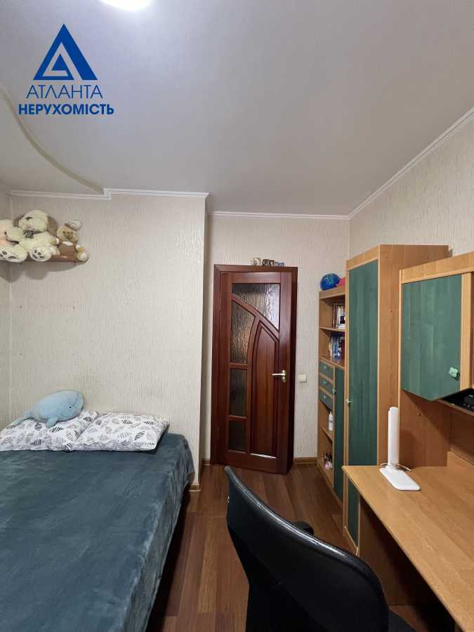 Продажа 3-комнатной квартиры 65.4 м², Соборности просп., 20А