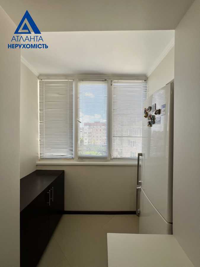 Продажа 3-комнатной квартиры 65.4 м², Соборности просп., 20А