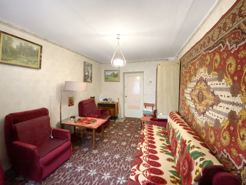 Продаж 2-кімнатної квартири 47.5 м², Крилова вул.