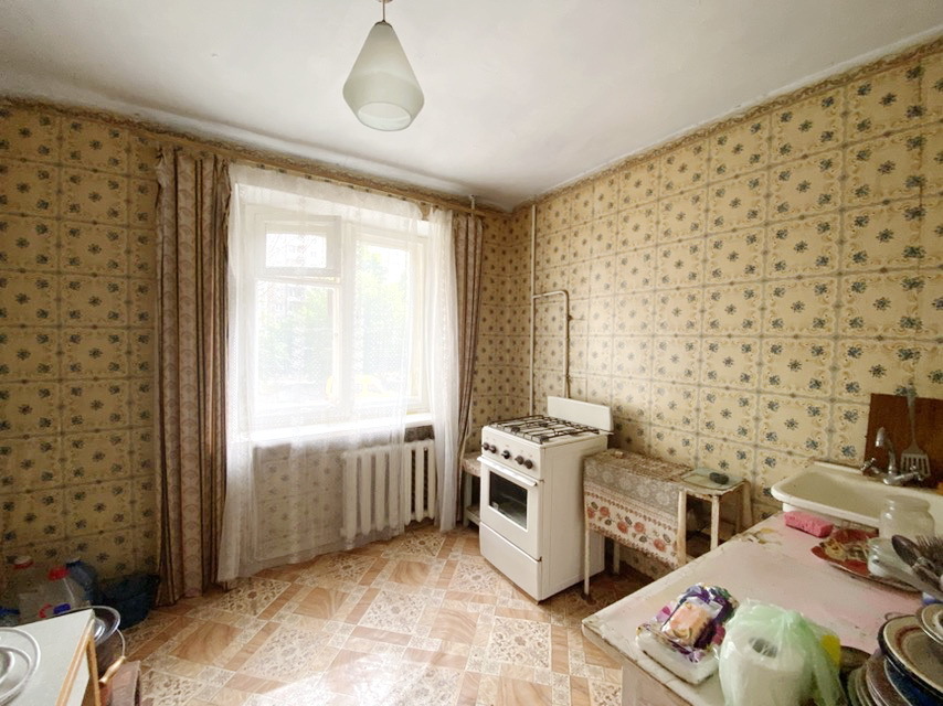 Продаж 2-кімнатної квартири 47.5 м², Крилова вул.