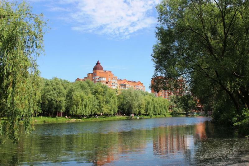 Продаж 1-кімнатної квартири 49 м², Машинобудівників вул., 2В