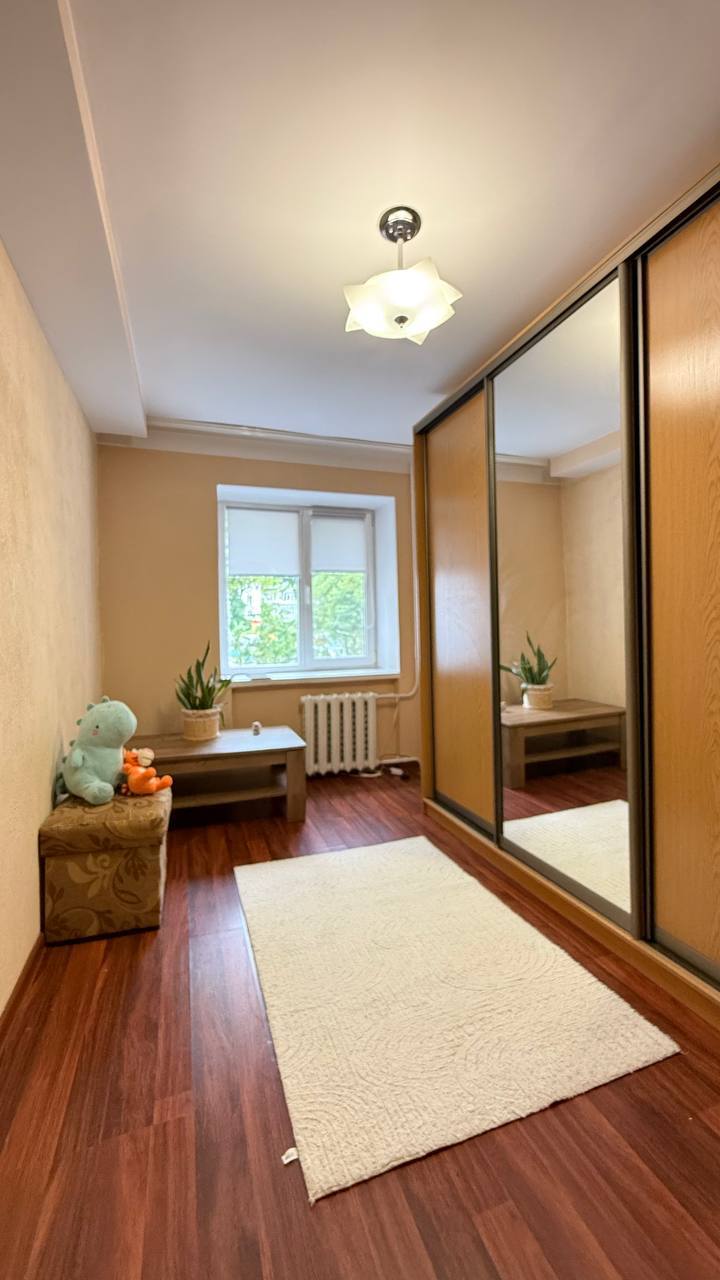 Продаж 3-кімнатної квартири 51.4 м², Івана Вишенського вул., 10