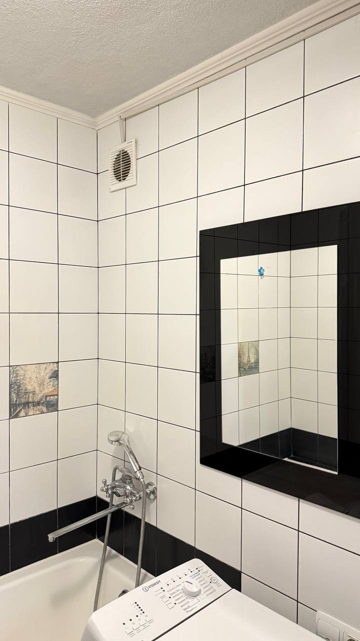 Продаж 3-кімнатної квартири 51.4 м², Івана Вишенського вул., 10