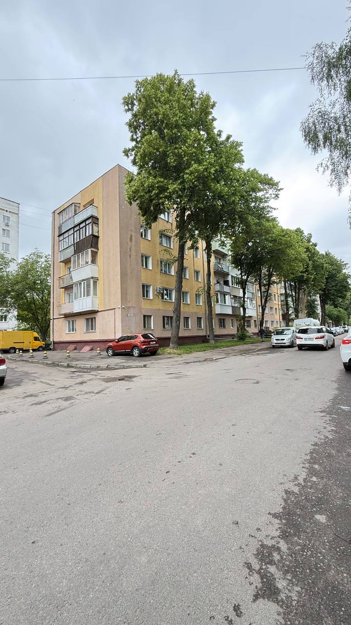Продаж 3-кімнатної квартири 51.4 м², Івана Вишенського вул., 10