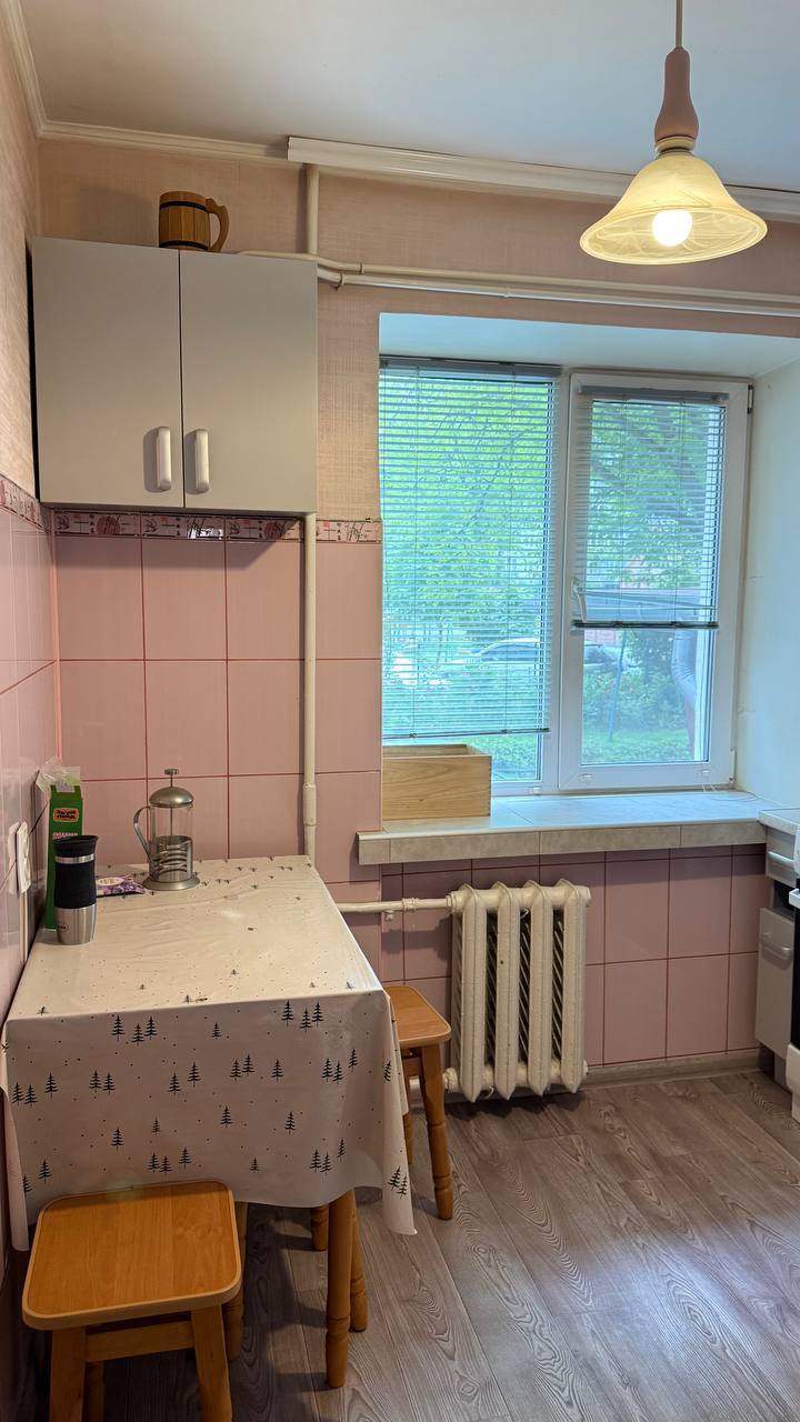 Продаж 3-кімнатної квартири 51.4 м², Івана Вишенського вул., 10