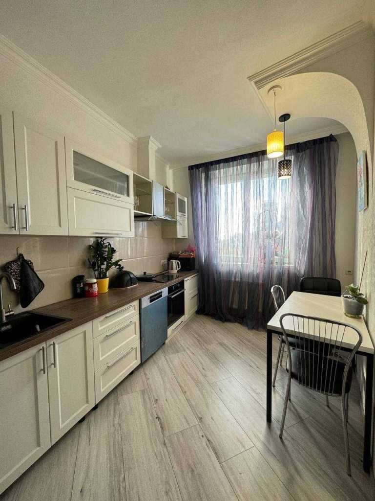 Продажа 2-комнатной квартиры 64 м², Кузнечная ул.