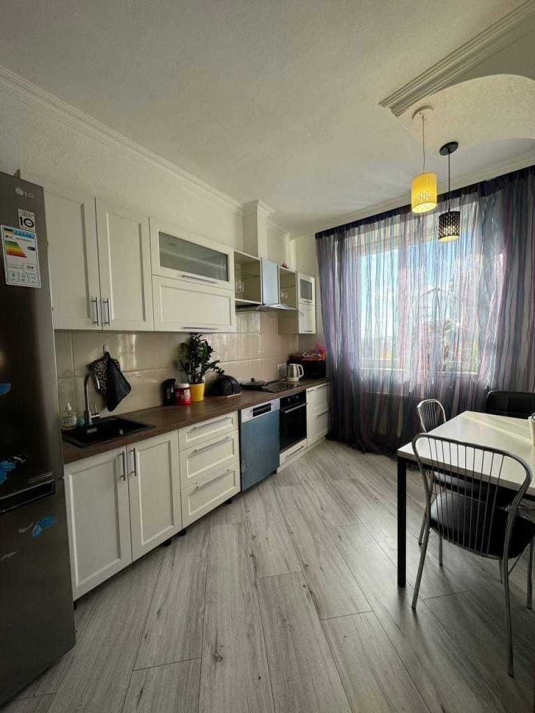 Продажа 2-комнатной квартиры 64 м², Кузнечная ул.