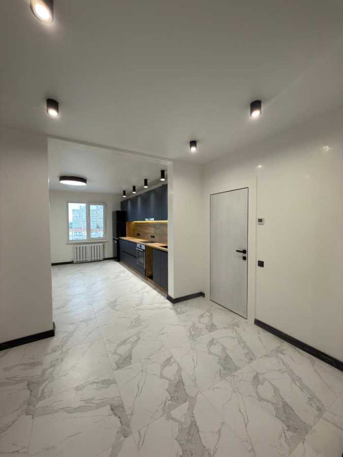 Продажа 3-комнатной квартиры 96 м², Европейская пл., Союзу, 19а