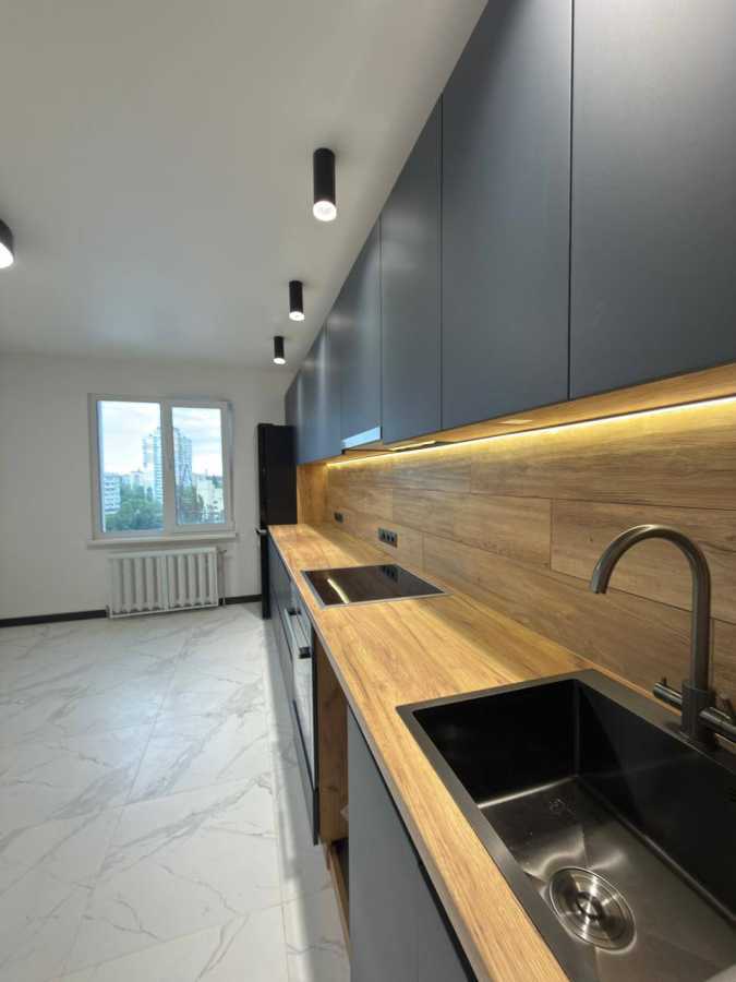 Продажа 3-комнатной квартиры 96 м², Европейская пл., Союзу, 19а