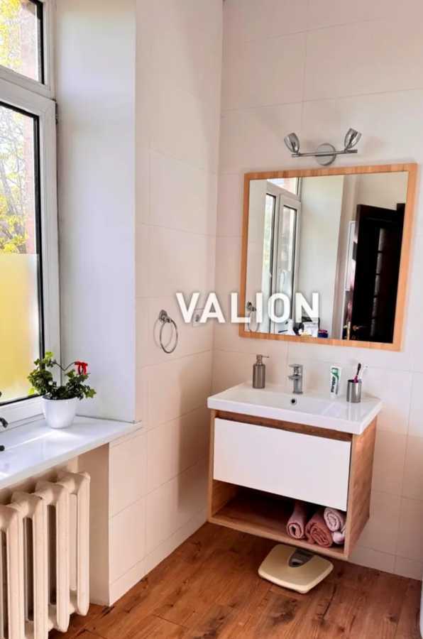 Продаж 5-кімнатної квартири 157 м², Дружби Народів бул., 9