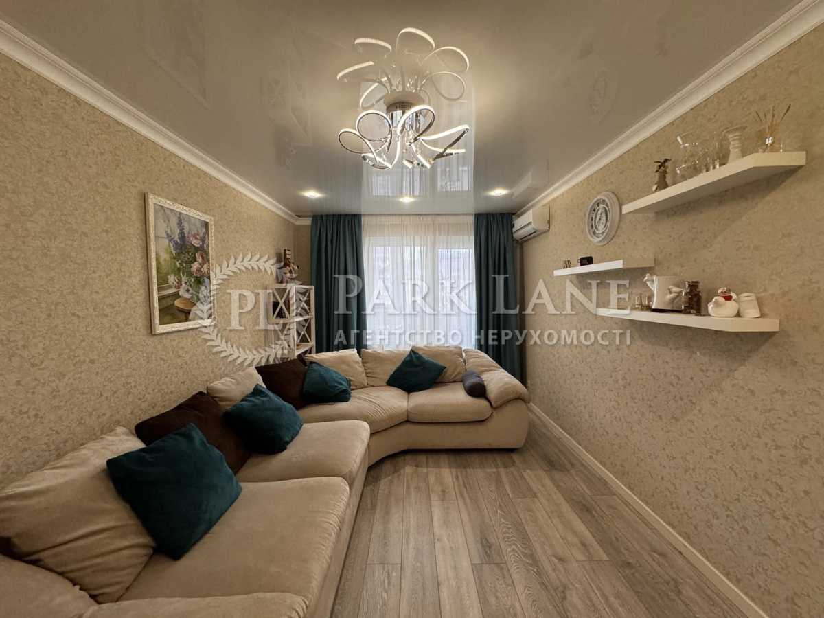 Продажа 3-комнатной квартиры 93 м², Урловская ул., 17