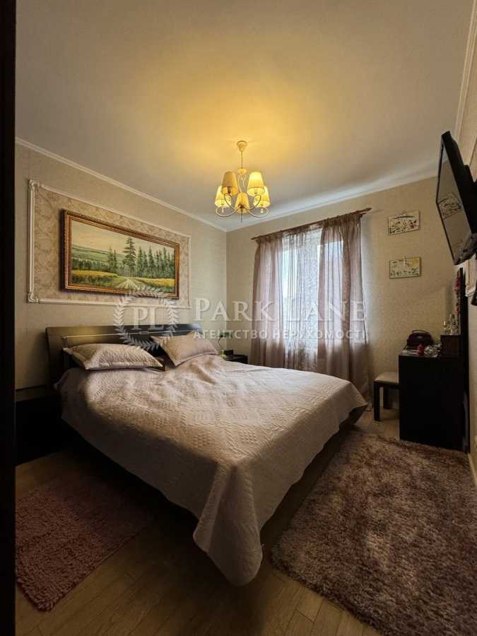 Продажа 3-комнатной квартиры 93 м², Урловская ул., 17