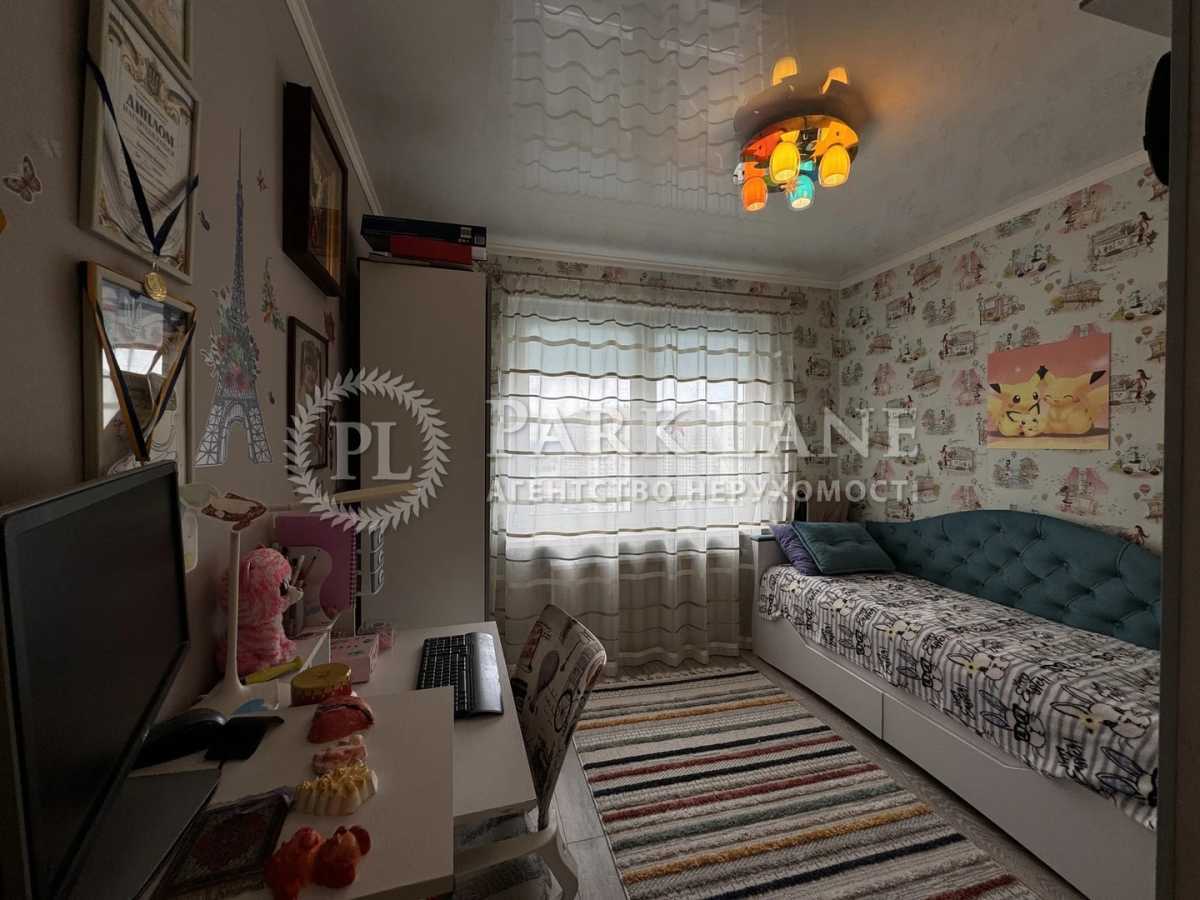 Продажа 3-комнатной квартиры 93 м², Урловская ул., 17