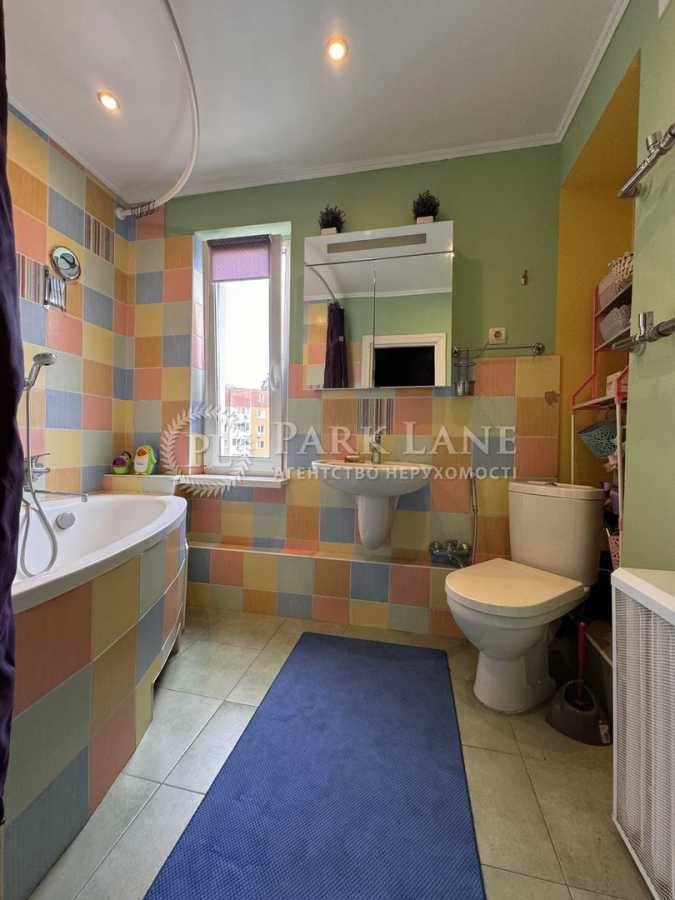 Продажа 3-комнатной квартиры 93 м², Урловская ул., 17