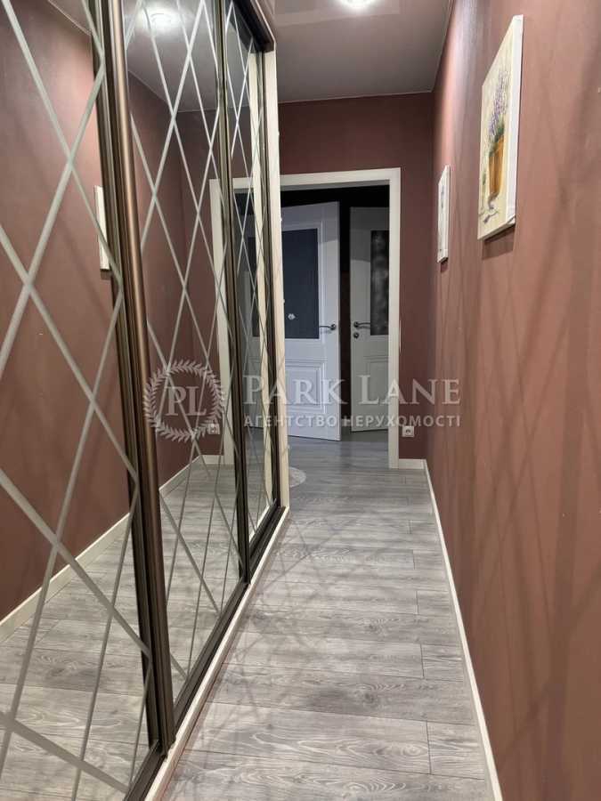 Продажа 3-комнатной квартиры 93 м², Урловская ул., 17