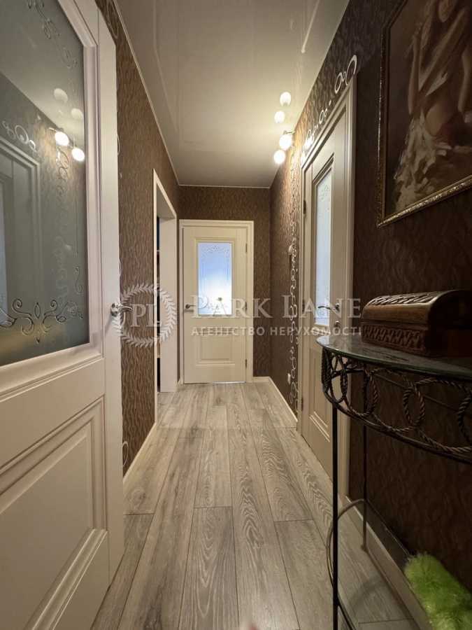 Продажа 3-комнатной квартиры 93 м², Урловская ул., 17