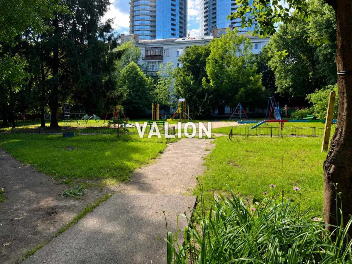 Продажа 2-комнатной квартиры 62 м², Николая Раевского ул., 28