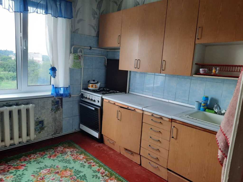 Продаж 4-кімнатної квартири 80 м², Покровская