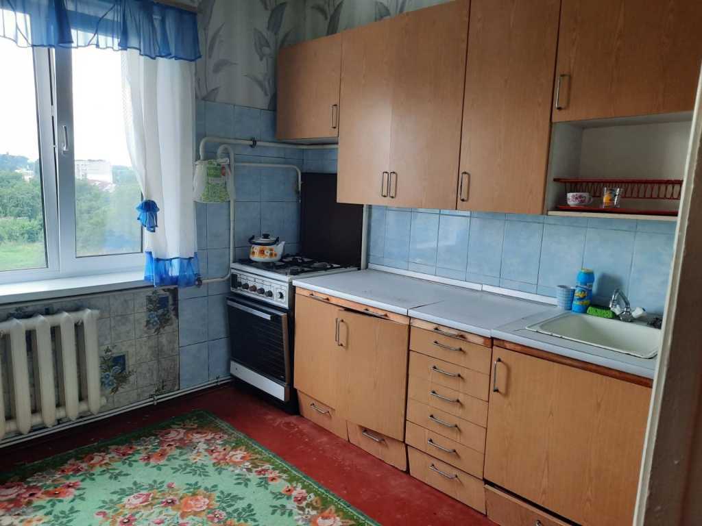 Продаж 4-кімнатної квартири 80 м², Покровская