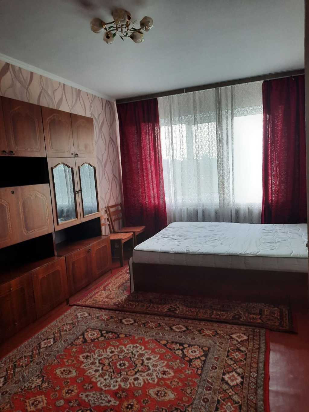 Продаж 4-кімнатної квартири 80 м², Покровская