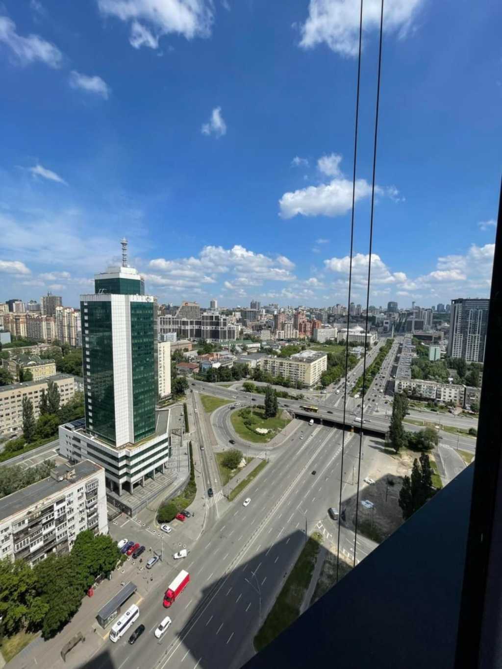 Продажа 3-комнатной квартиры 96.6 м², Берестейський, 11