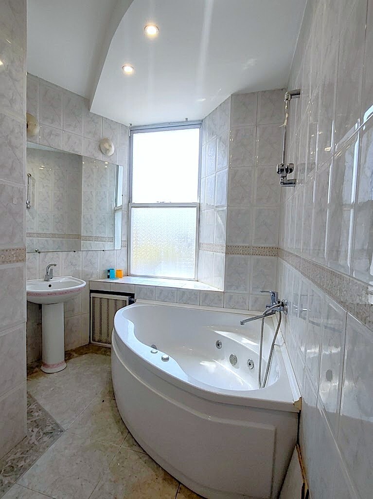 Оренда 4-кімнатної квартири 100 м², Софиевская вул., 11