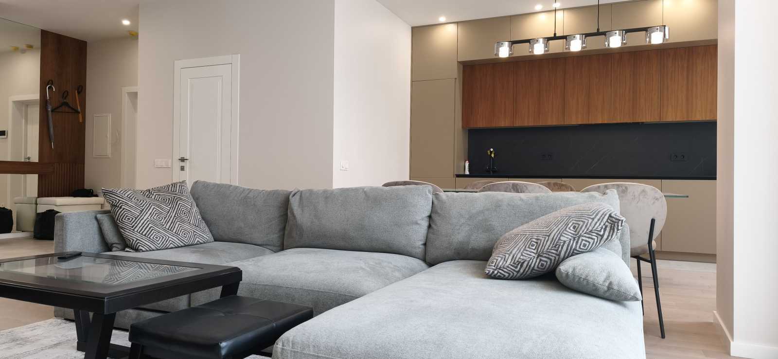 Аренда 3-комнатной квартиры 109 м², Саперное Поле ул., 5