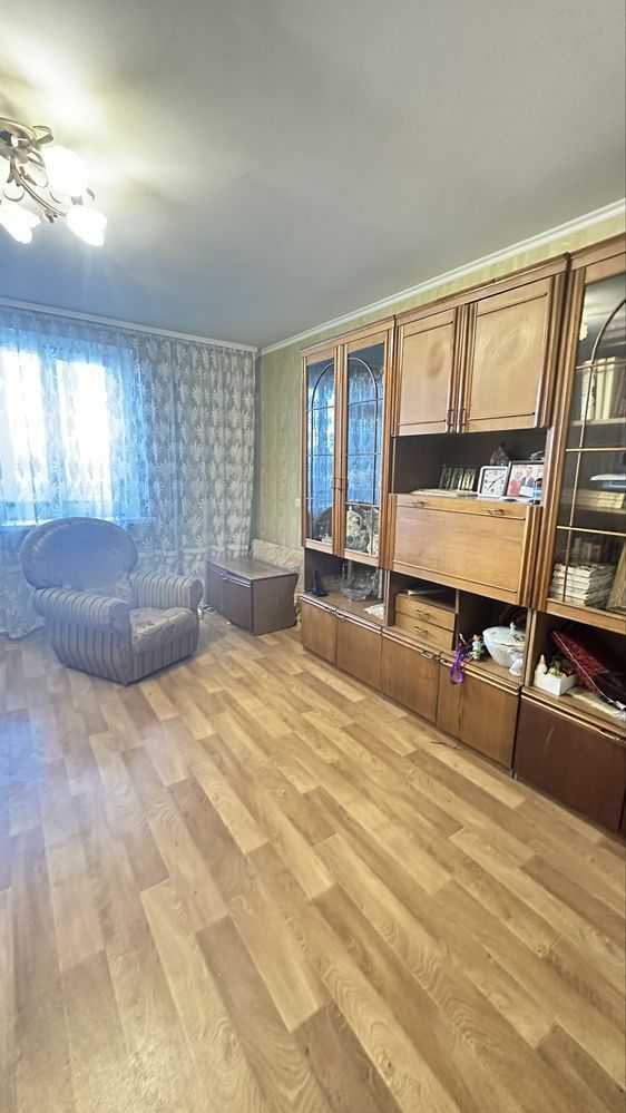 Продаж 4-кімнатної квартири 80.4 м², Героїв України просп., 75В