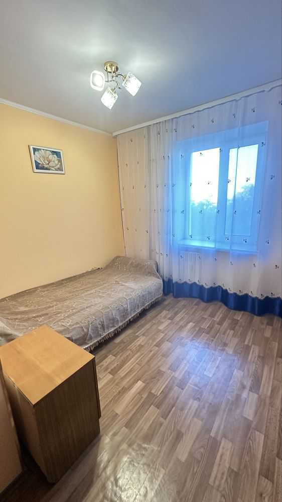 Продаж 4-кімнатної квартири 80.4 м², Героїв України просп., 75В