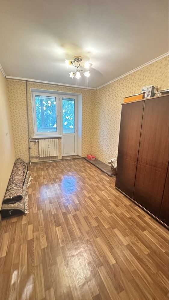 Продаж 4-кімнатної квартири 80.4 м², Героїв України просп., 75В