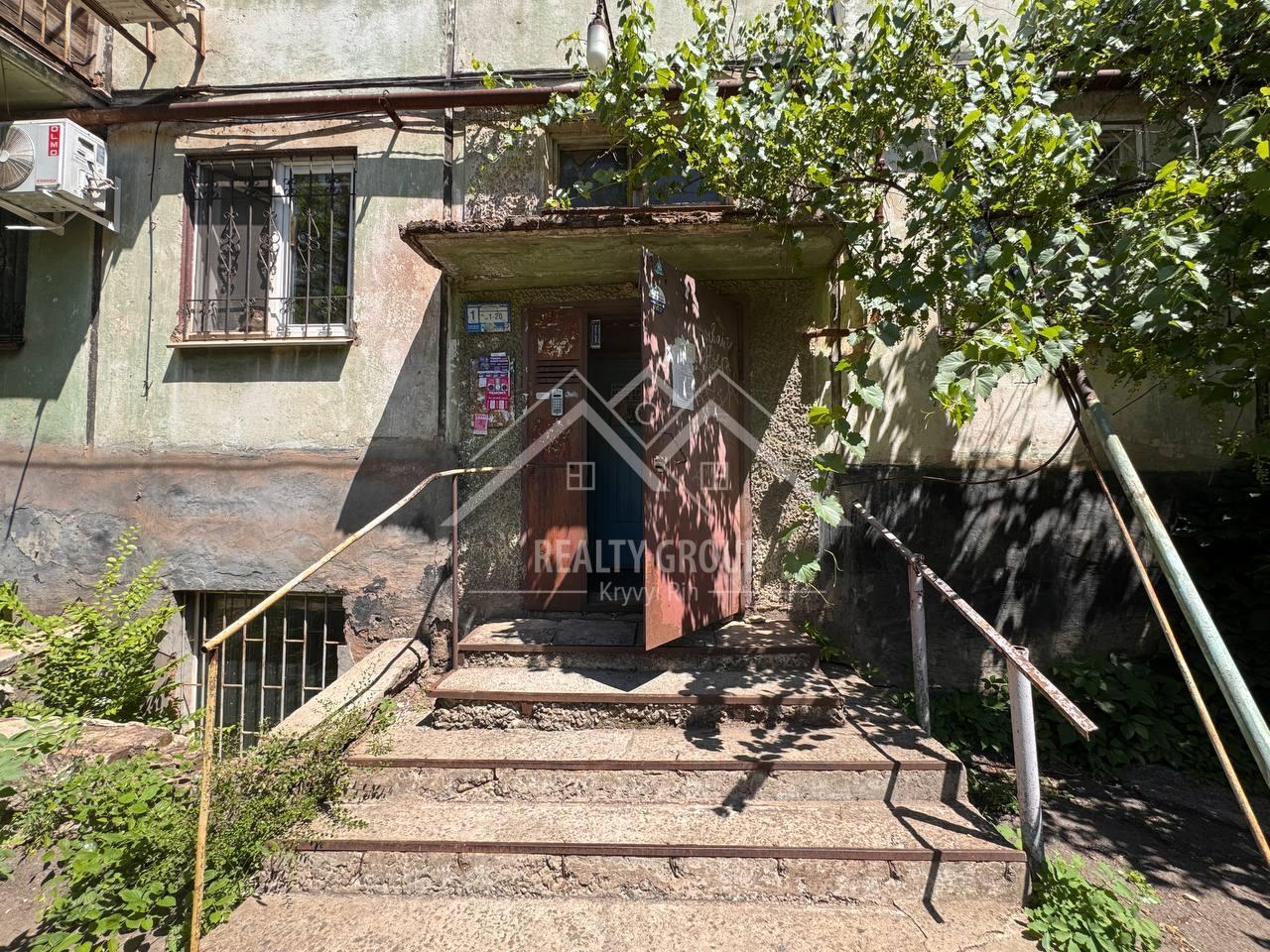 Продаж 2-кімнатної квартири 45 м², Лермонтова вул.