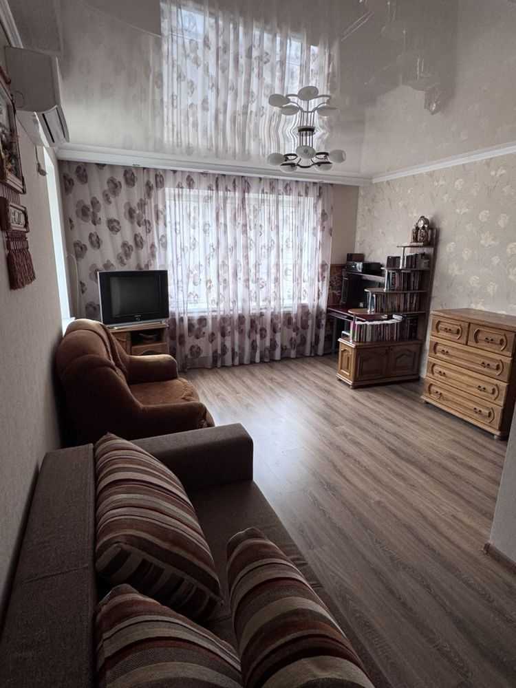 Продаж 1-кімнатної квартири 38 м², Правди, 10Б