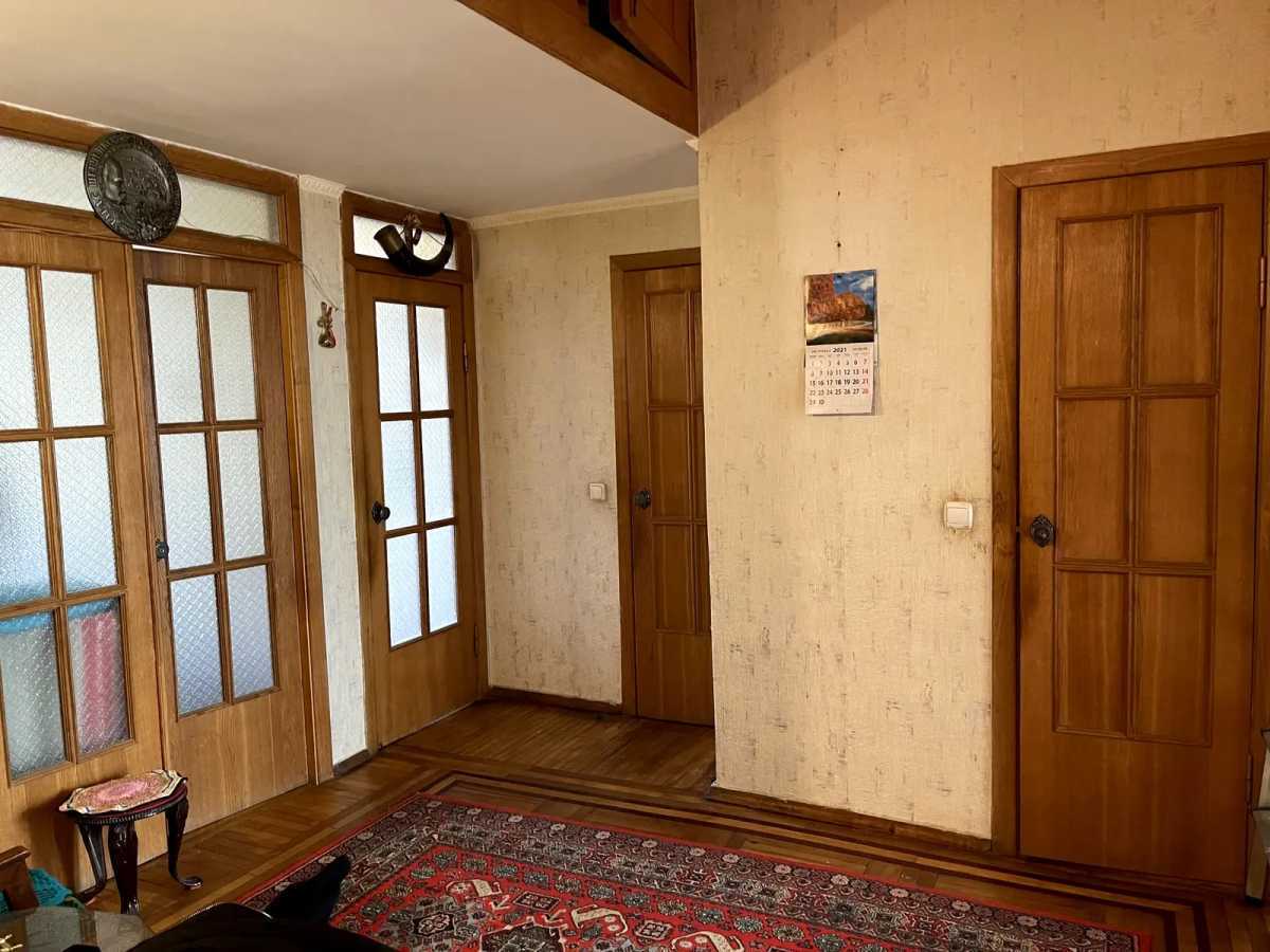 Продажа 2-комнатной квартиры 68 м², Институтская ул., 13А