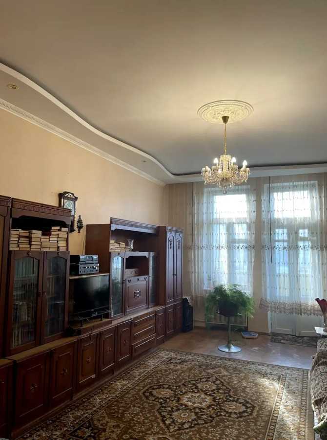 Продажа 2-комнатной квартиры 68 м², Институтская ул., 13А
