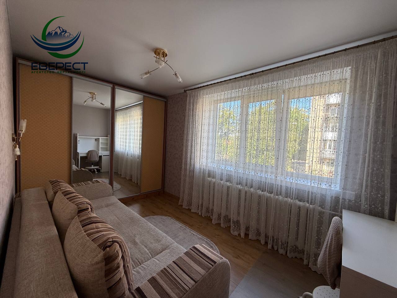 Продаж 3-кімнатної квартири 50 м², Львівська вул.