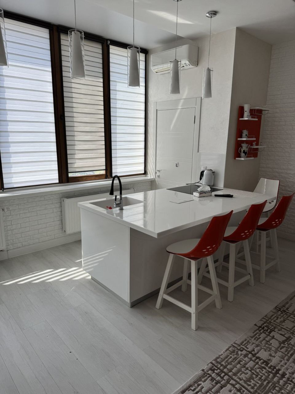 Продажа 2-комнатной квартиры 63 м², Профессорская ул., 34