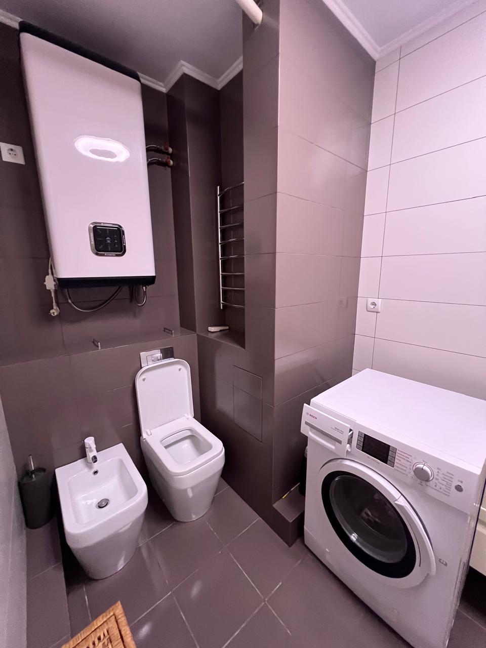 Оренда 2-кімнатної квартири 66 м², Драгоманова вул., 12А