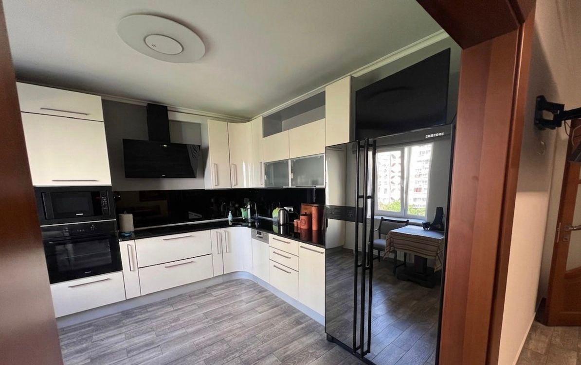 Оренда 2-кімнатної квартири 66 м², Драгоманова вул., 12А