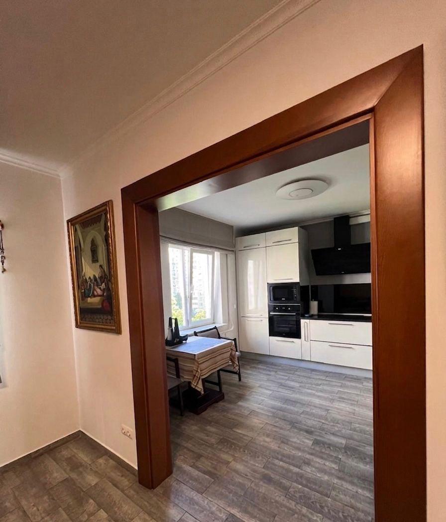Оренда 2-кімнатної квартири 66 м², Драгоманова вул., 12А