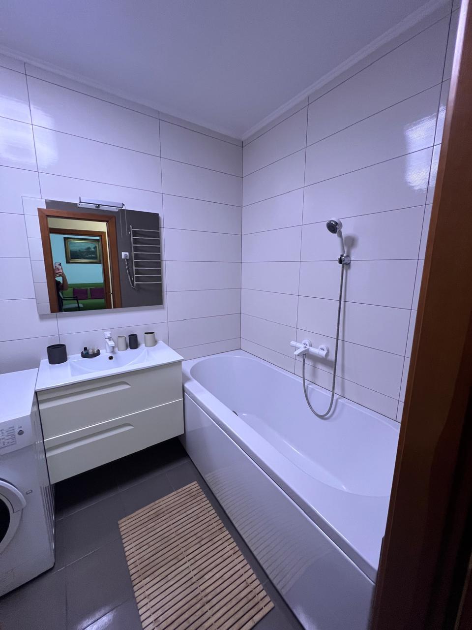Оренда 2-кімнатної квартири 66 м², Драгоманова вул., 12А