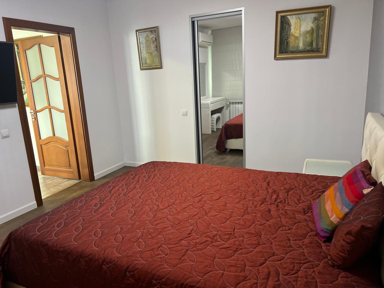Оренда 2-кімнатної квартири 66 м², Драгоманова вул., 12А