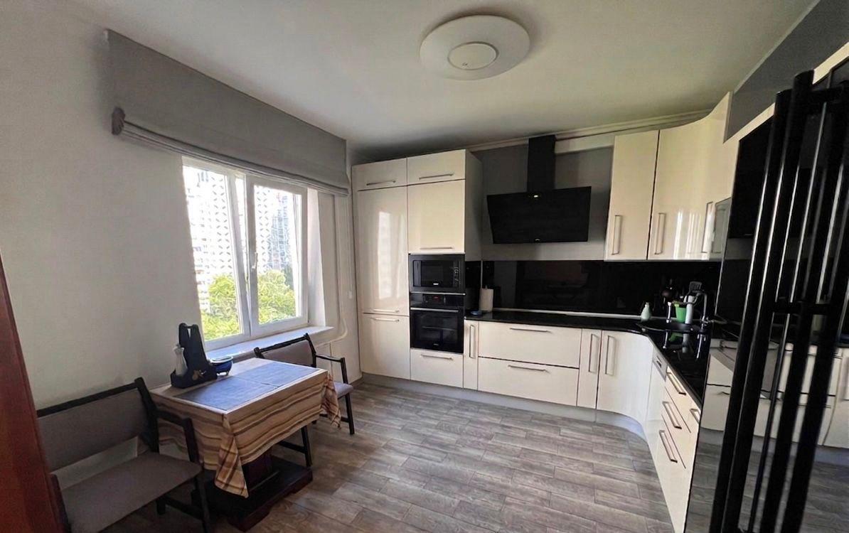 Оренда 2-кімнатної квартири 66 м², Драгоманова вул., 12А