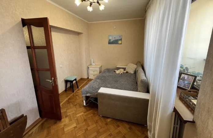 Продажа 3-комнатной квартиры 100 м², Малиновского Маршала ул.