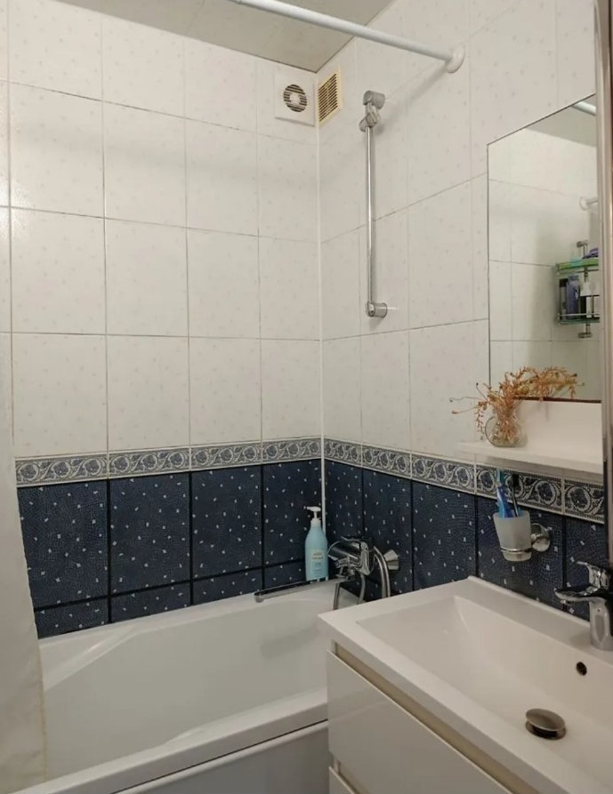 Продажа 3-комнатной квартиры 100 м², Малиновского Маршала ул.